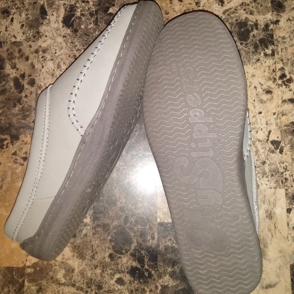 My Pillow Slippers - Gray - Size 10 - Picture 2 of 2
